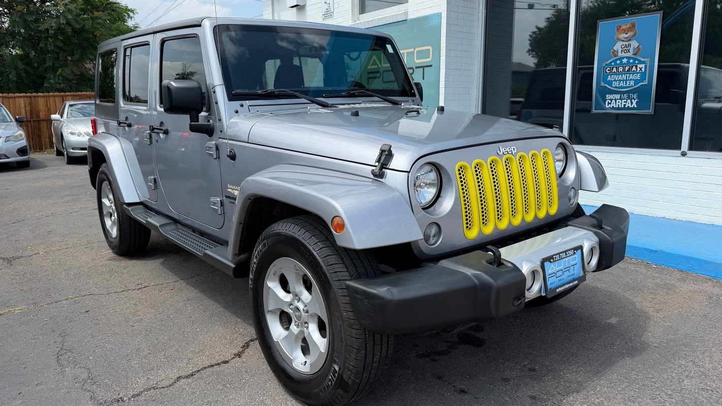 Used 2015 Jeep Wrangler Unlimited Sahara w/ Connectivity Group AWD/4WD image 1