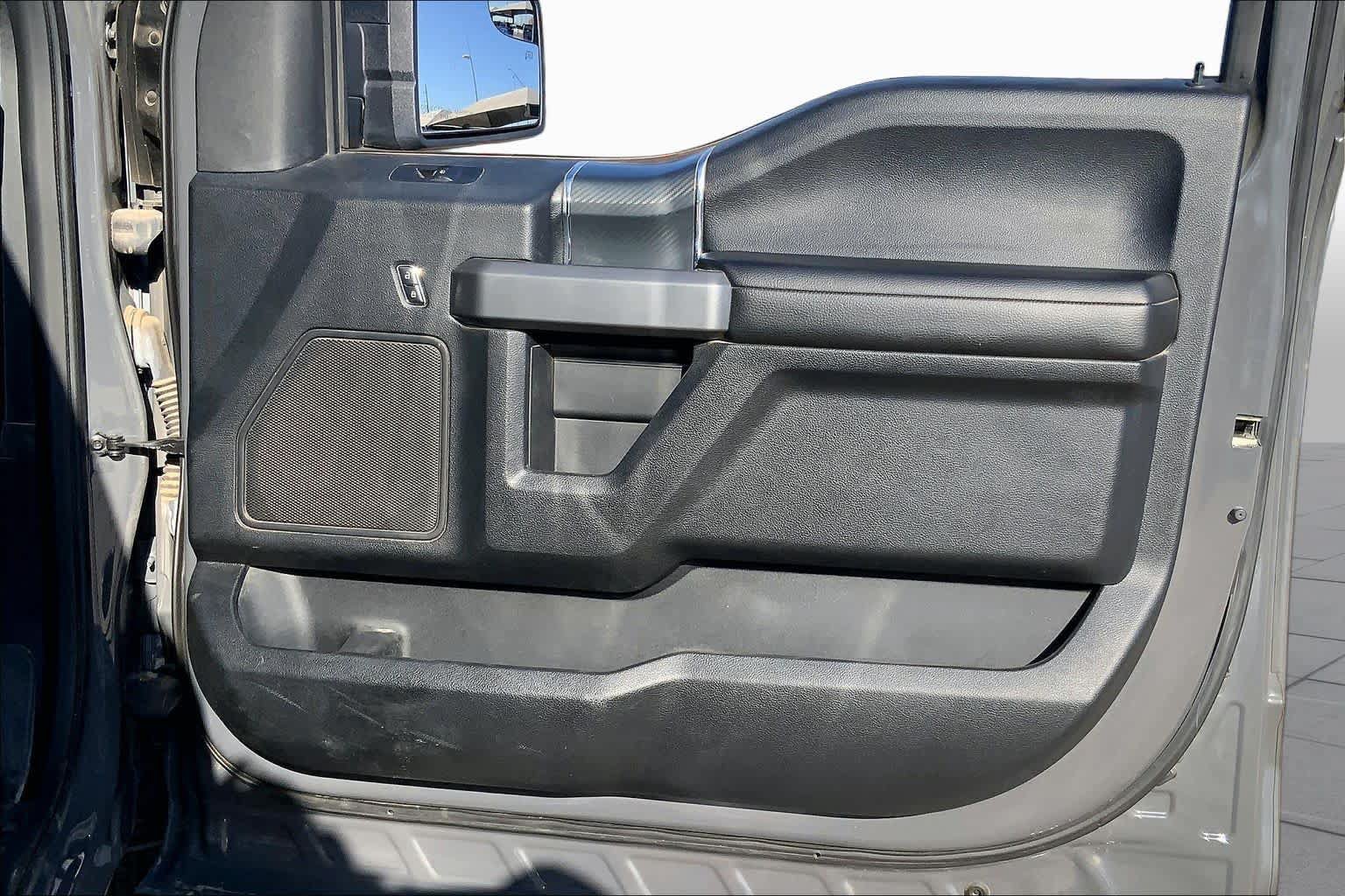 Used 2018 Ford F150 XLT w/ Equipment Group 302A Luxury AWD/4WD image 21