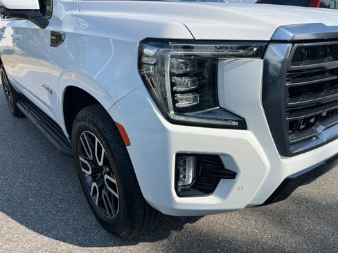 Used 2023 GMC Yukon AT4 w/ Technology Package AWD/4WD image 24