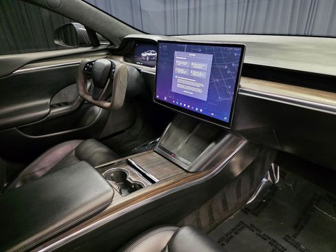 Used 2022 Tesla Model S AWD/4WD image 31