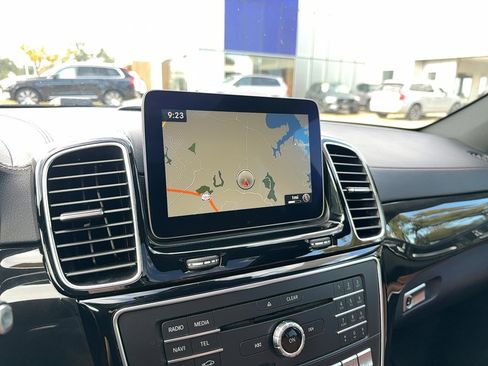 Used 2017 Mercedes-Benz GLS 550 4MATIC image 22