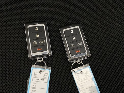 Used 2022 Jeep Grand Cherokee Limited 4xe image 9