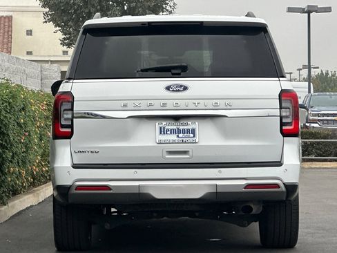 Used 2023 Ford Expedition Limited image 5