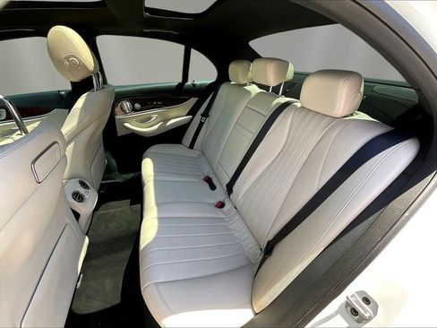 Used 2019 Mercedes-Benz E 300 4MATIC image 22