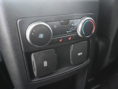 Used 2020 Ford Explorer XLT w/ Comfort Package AWD/4WD image 29