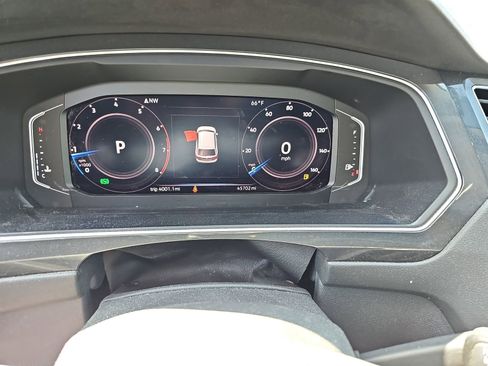 Used 2019 Volkswagen Tiguan SEL FWD image 10