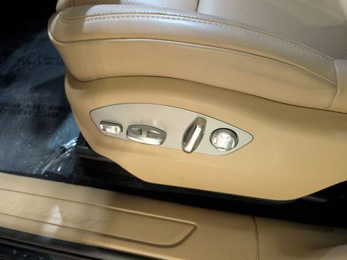 Used 2025 Porsche Macan image 17