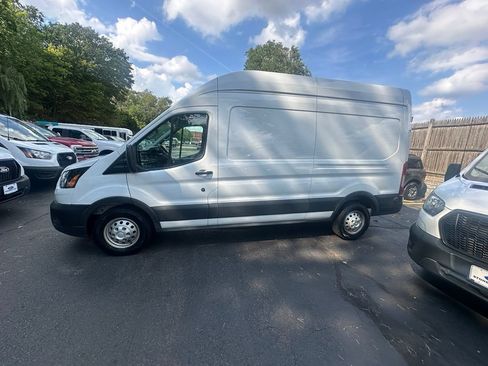 Used 2025 Ford Transit 250 148 High Roof AWD image 12