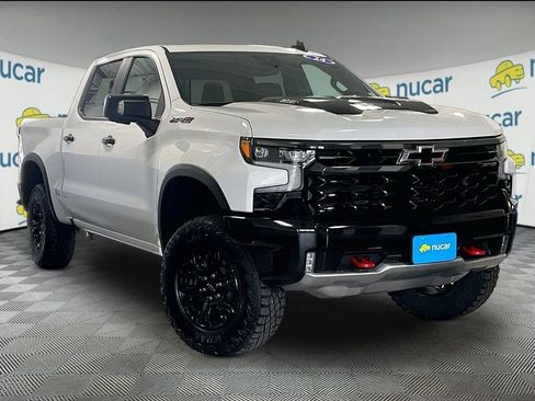 Used 2024 Chevrolet Silverado 1500 ZR2 w/ Technology Package AWD/4WD image 1