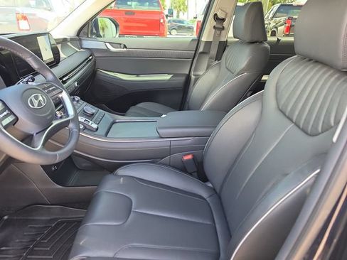 Used 2024 Hyundai Palisade Limited FWD image 16