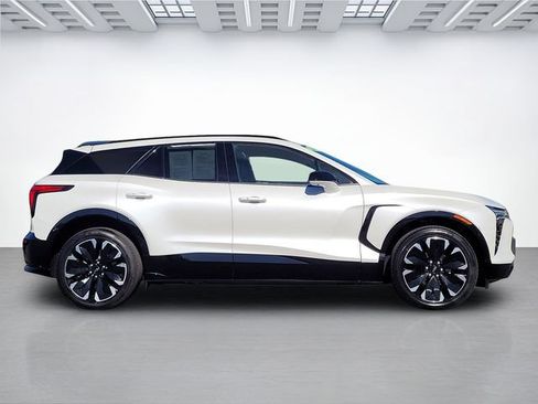 Used 2024 Chevrolet Blazer EV RS AWD/4WD image 3