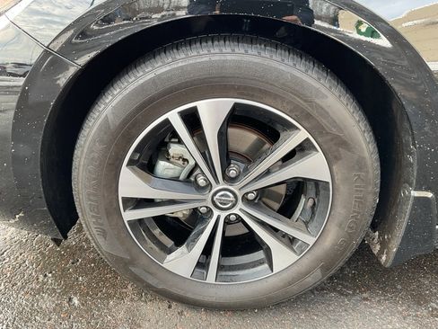 Used 2022 Nissan Sentra SV image 9