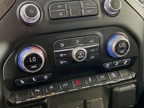 Used 2021 GMC Sierra 1500 AT4 w/ AT4 Premium Package AWD/4WD image 20