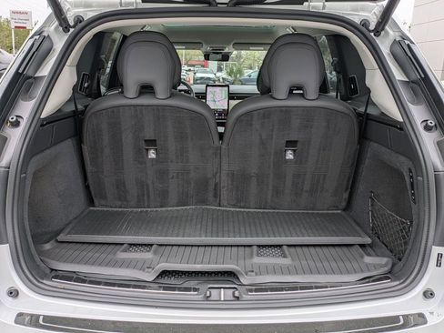 Used 2025 Volvo EX90 Ultra w/ Protection Package Premier image 13