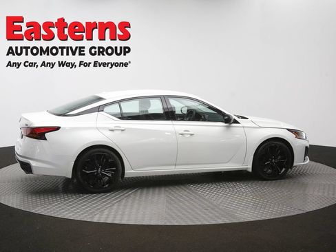 Used 2023 Nissan Altima 2.5 SR FWD image 43