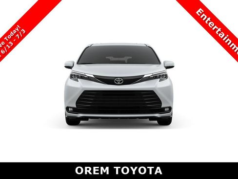 New 2026 Toyota Sienna XLE FWD image 17