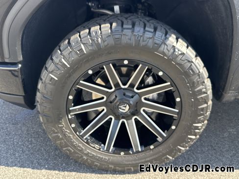 Used 2023 GMC Sierra 1500 AT4 w/ AT4 Premium Package image 14