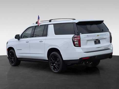 Used 2024 Chevrolet Suburban Premier image 7