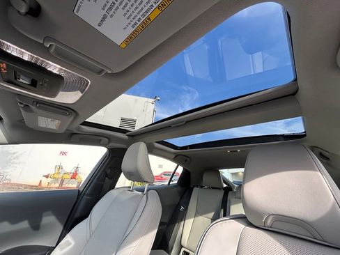 Used 2024 Toyota Prius Limited w/ Limited Premium Package FWD image 10