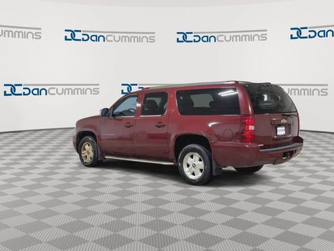 Used 2008 Chevrolet Suburban LT w/ LT Preferred Equipment Group AWD/4WD image 6