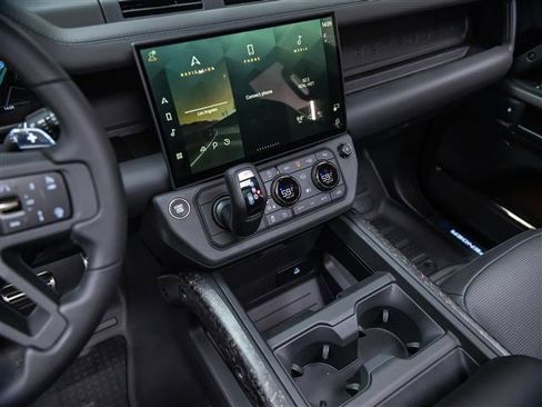 New 2026 Land Rover Defender 110 OCTA AWD/4WD image 21