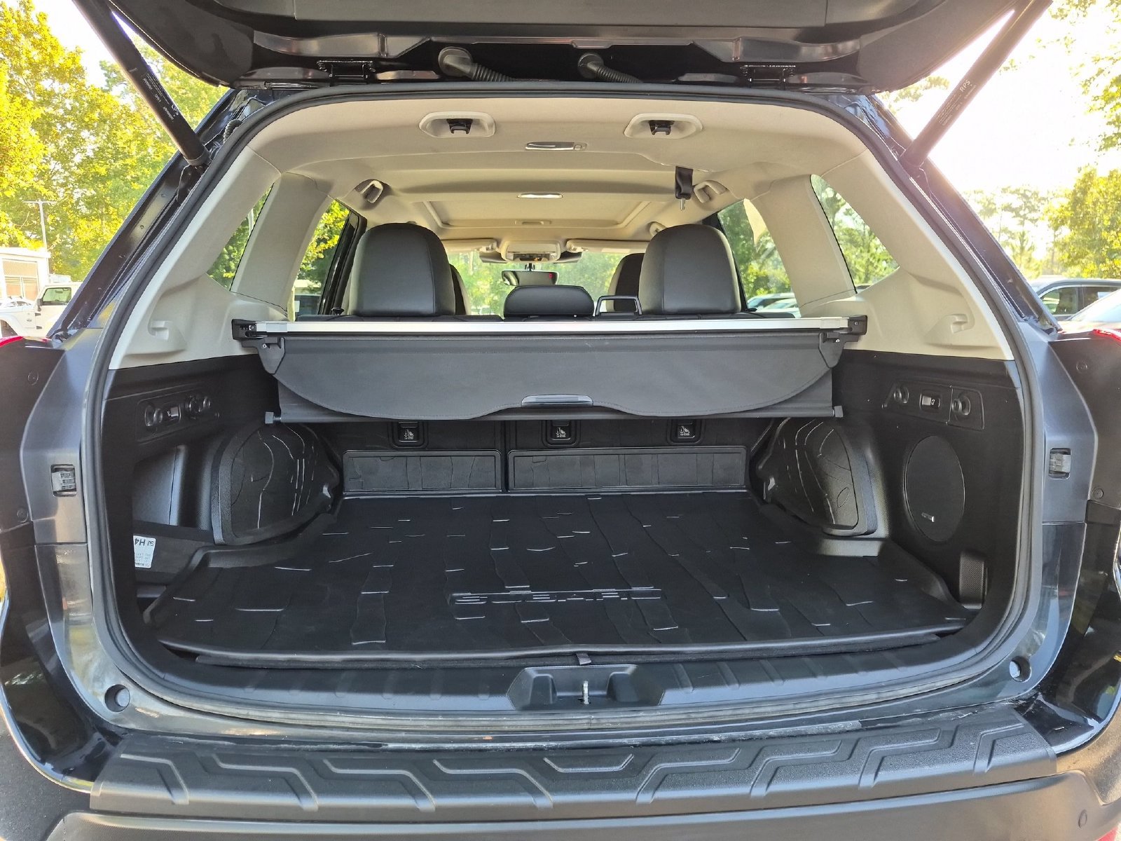 Used 2023 Subaru Forester Limited AWD/4WD image 31