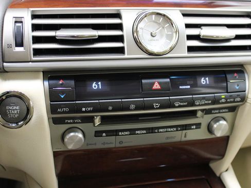 Used 2017 Lexus LS 460 w/ Comfort Package RWD image 65