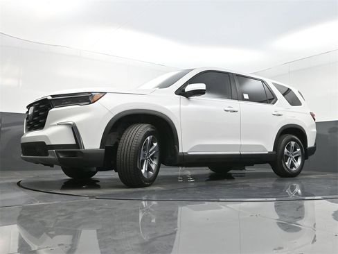 Used 2024 Honda Pilot EX-L image 27