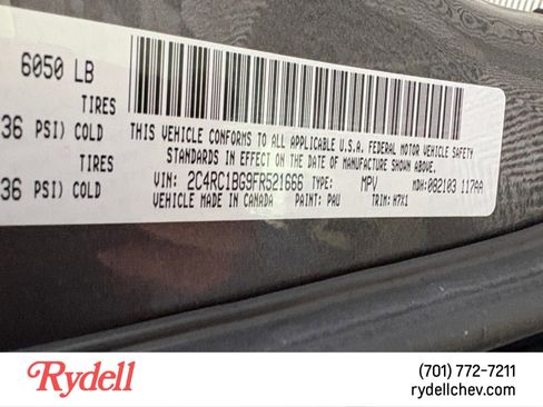 Used 2015 Chrysler Town & Country Touring w/ Driver Convenience Group image 23