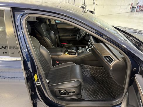 Used 2021 Genesis G90 3.3T Premium RWD image 14