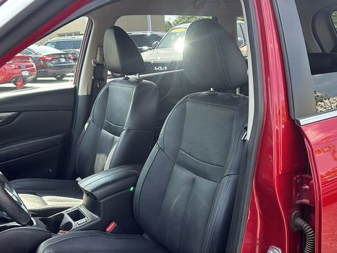 Used 2017 Nissan Rogue SL FWD image 10