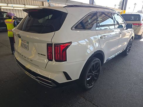 Used 2021 Kia Sorento SX AWD/4WD image 4