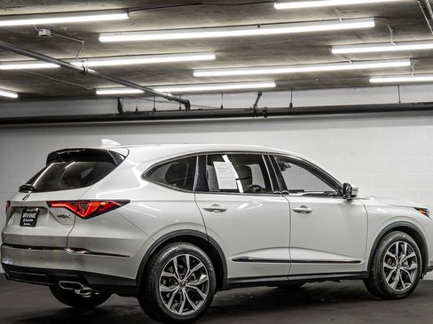 Used 2022 Acura MDX FWD w/ Technology Package image 5