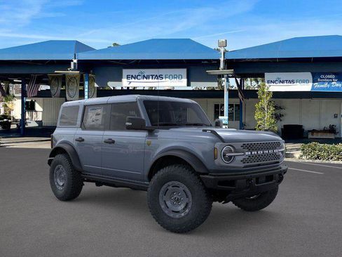 New 2025 Ford Bronco Badlands image 7