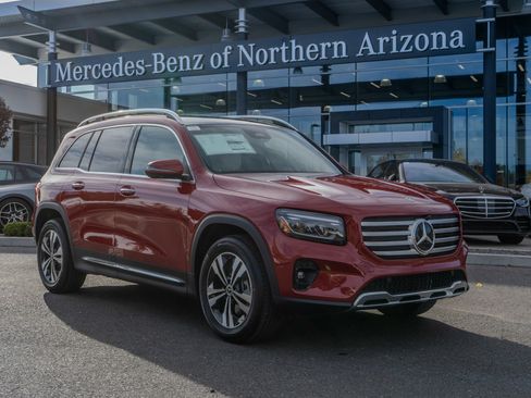 Certified 2026 Mercedes-Benz GLB 250 4MATIC image 1