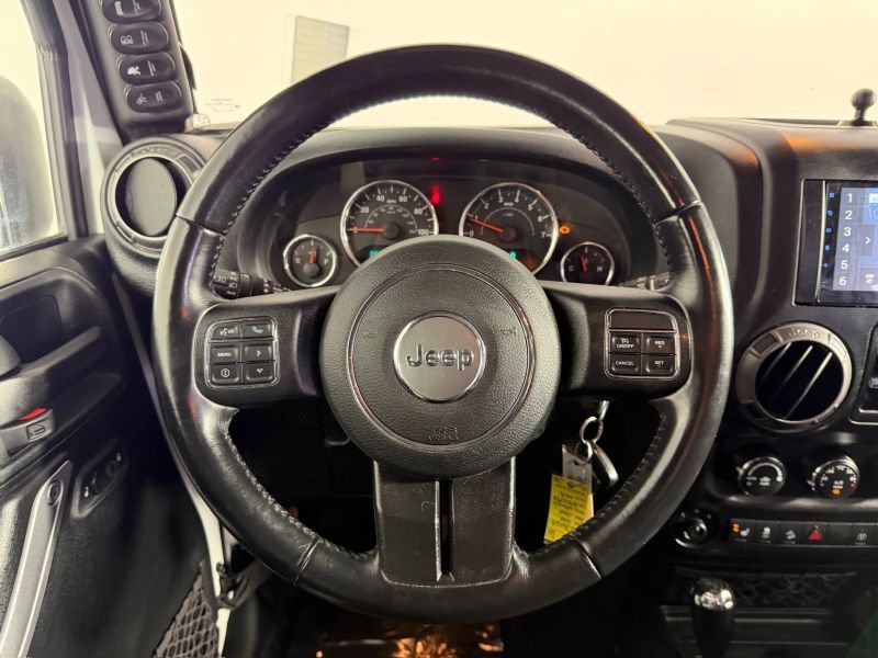 Used 2018 Jeep Wrangler Unlimited Rubicon w/ Connectivity Group AWD/4WD image 63