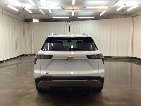 Used 2025 Chevrolet Equinox LT w/ Convenience Package II FWD image 6