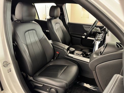 Used 2022 Mercedes-Benz GLB 250 GLB 250 4MATIC image 38
