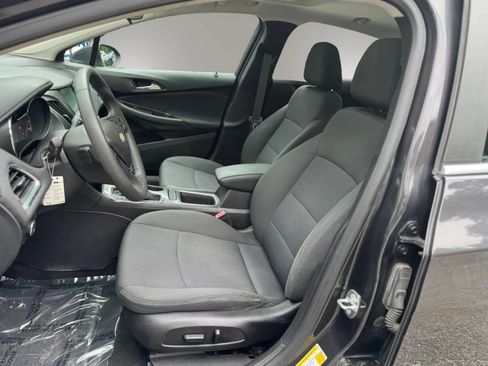 Used 2017 Chevrolet Cruze LT w/ Sun And Sound Package FWD image 11