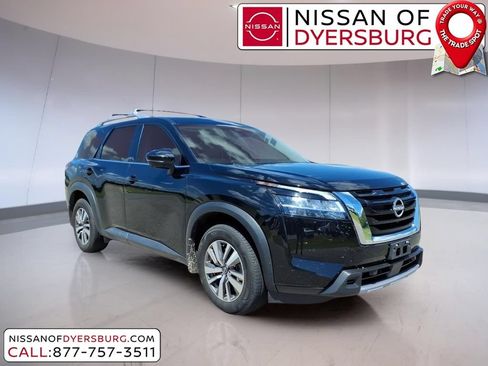 Used 2023 Nissan Pathfinder SL AWD/4WD image 1