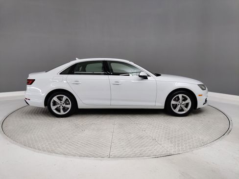 Used 2019 Audi A4 2.0T Premium image 5