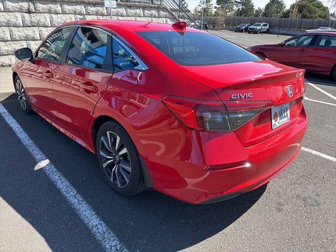 Used 2023 Honda Civic EX image 6