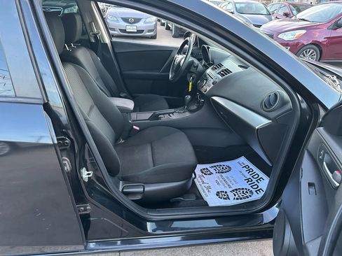 Used 2013 MAZDA MAZDA3 i SV FWD image 12