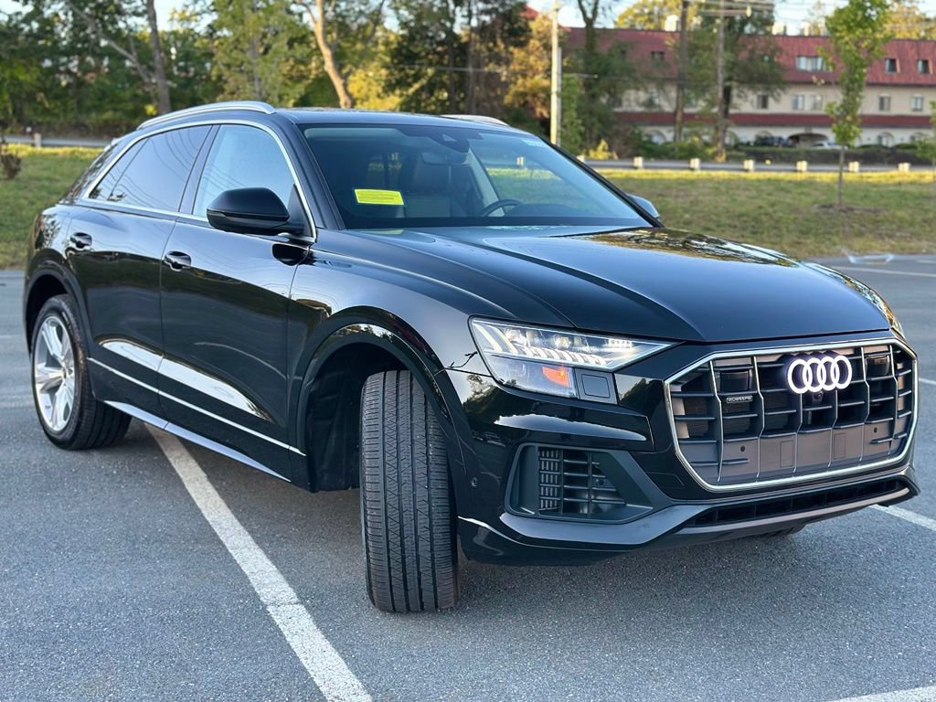 Used 2023 Audi Q8 Premium w/ Convenience Package AWD/4WD image 9