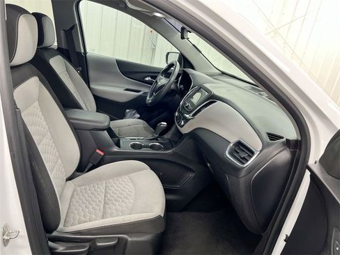 Used 2018 Chevrolet Equinox LS w/ LPO, Cargo Package image 21