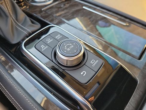 Used 2023 Nissan Armada Platinum w/ Captain's Chairs Package image 37