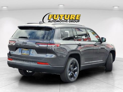 New 2025 Jeep Grand Cherokee L Altitude image 3
