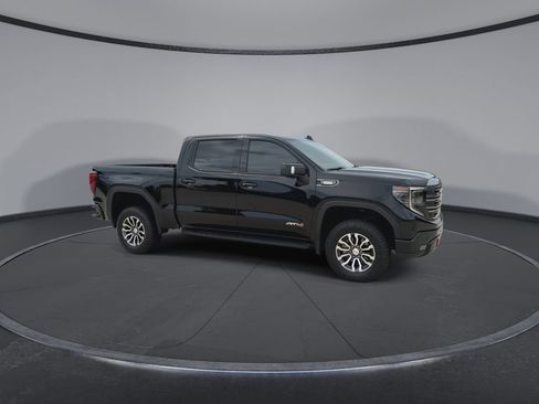 Used 2022 GMC Sierra 1500 AT4 w/ AT4 Premium Package AWD/4WD image 2