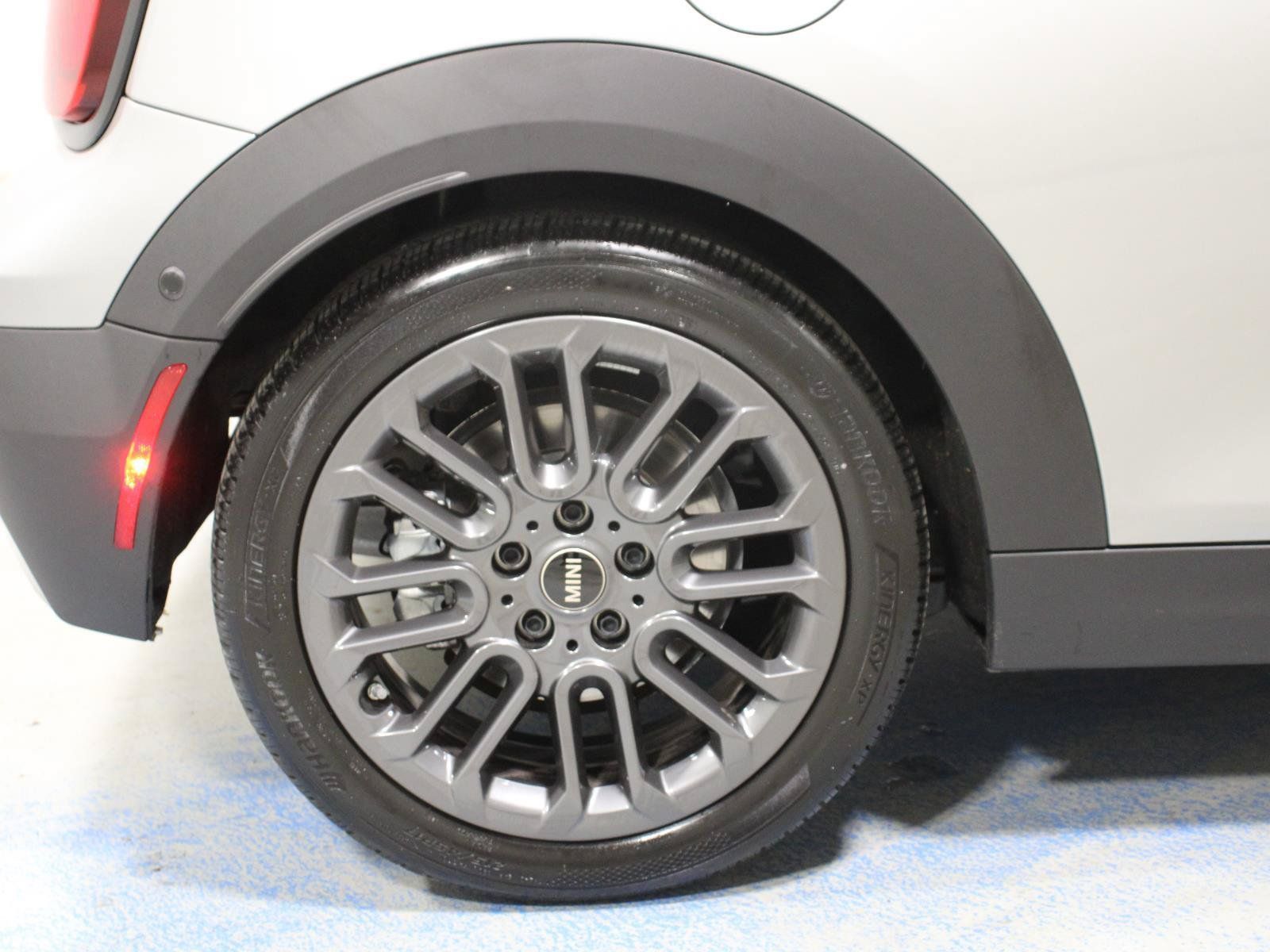 Used 2026 MINI Cooper S FWD image 33