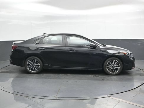 Used 2023 Kia Forte GT-Line w/ GT-Line Premium Package FWD image 5